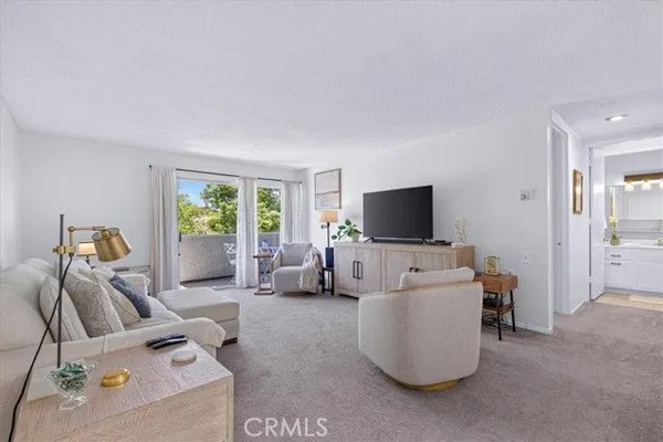 Property Slideshow image 2 of 34 | 2257 via puerta p, Laguna Woods, CA, 92637