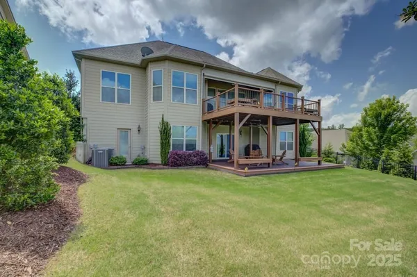 Property Slideshow image 2 of 48 | 14503 crest ct, Charlotte, NC, 28278