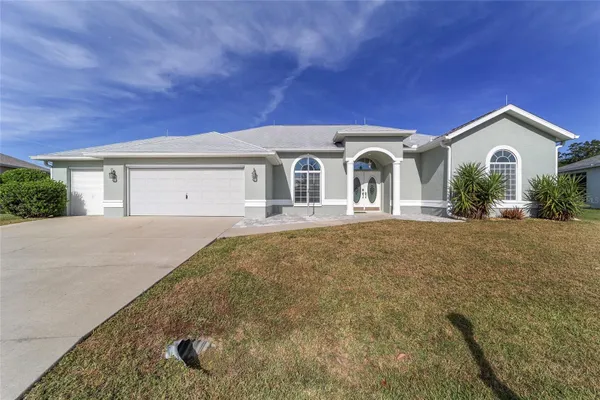 Property Slideshow image 2 of 59 | 5565 nw 26th ln, Ocala, FL, 34482