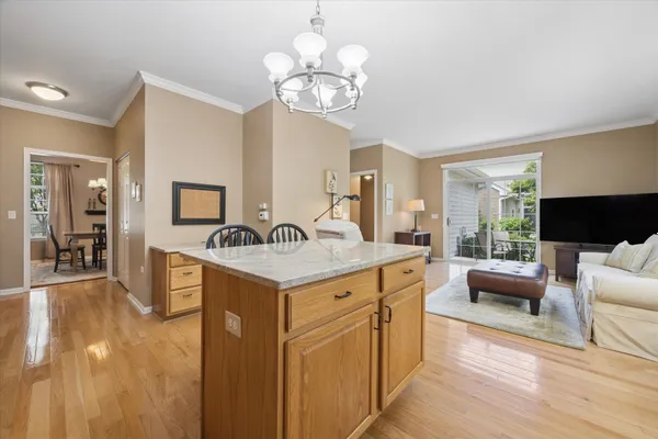 Property Slideshow image 2 of 17 | 621 dunhill ln, Carol Stream, IL, 60188