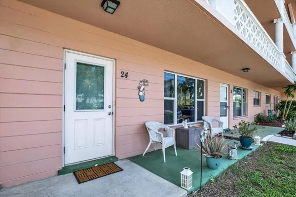 Property Slideshow image 2 of 26 | 2458 columbia dr 24, Clearwater, FL, 33763