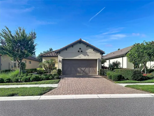 Property Slideshow image 2 of 33 | 8335 alberata vista dr, Tampa, FL, 33647