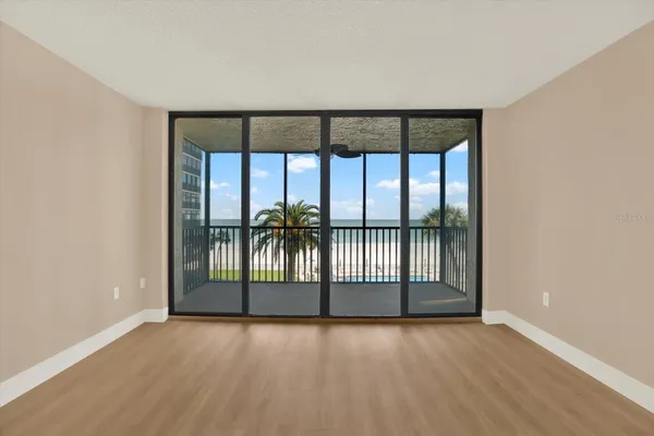 Property Slideshow image 3 of 35 | 18304 gulf blvd 311, Redington Shores, FL, 33708