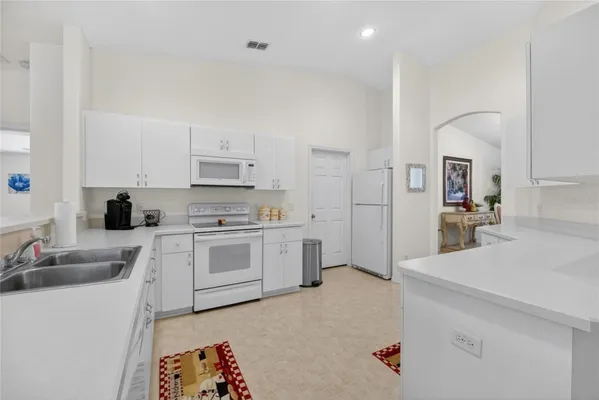 Property Slideshow image 3 of 28 | 6032 sw 103rd loop, Ocala, FL, 34476