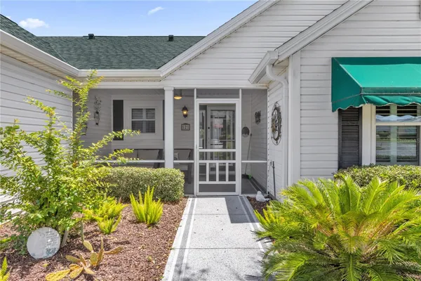 Property Slideshow image 3 of 39 | 521 carrera dr, The Villages, FL, 32159