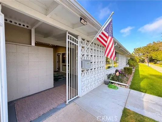 Property Slideshow image 2 of 30 | 1842 thunderbird dr 1d, Seal Beach, CA, 90740