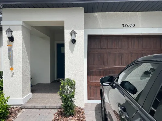 Property Slideshow image 2 of 18 | 32070 griffin sands ln, San Antonio, FL, 33576
