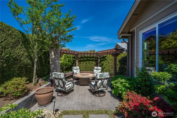 Property Slideshow image 3 of 34 | 14210 188th ave, Bonney Lake, WA, 98391