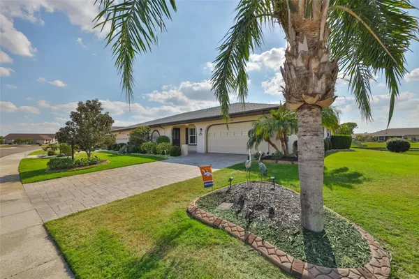 Property Slideshow image 2 of 43 | 1506 bentwood dr, Sun City Center, FL, 33573