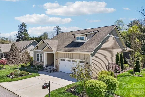 Property Slideshow image 3 of 37 | 31 n anvil ave, Hendersonville, NC, 28792