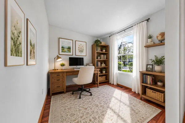 Property Slideshow image 3 of 24 | 1566 benzie cir, Romeoville, IL, 60446