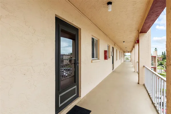 Property Slideshow image 3 of 39 | 3959 lake bayshore dr f 412, Bradenton, FL, 34205