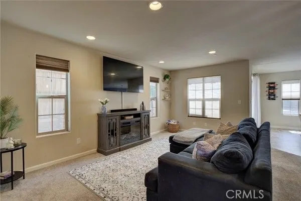 Property Slideshow image 3 of 42 | 570 river oaks dr, Paso Robles, CA, 93446
