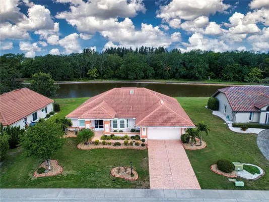 Property Slideshow image 2 of 61 | 2039 berry roberts dr, Sun City Center, FL, 33573