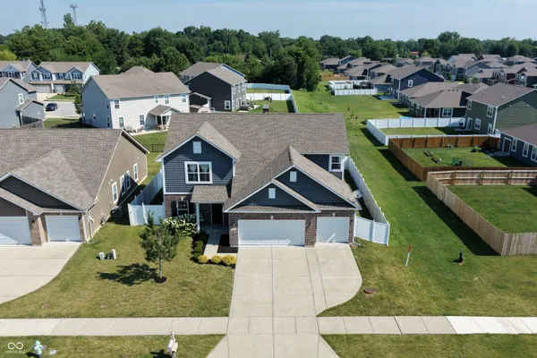 Property Slideshow image 2 of 52 | 9122 hemingway dr, Indianapolis, IN, 46239