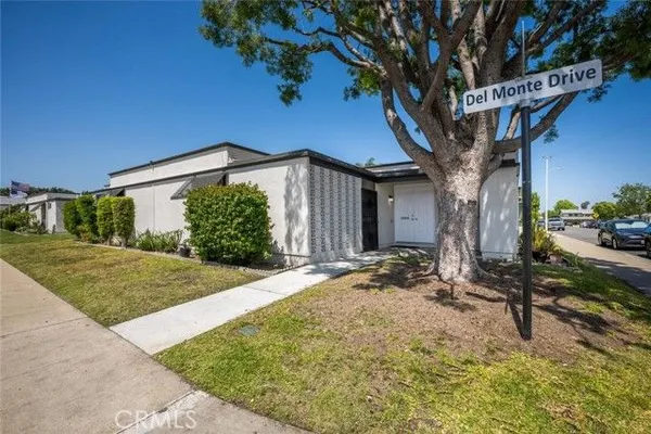 Property Slideshow image 3 of 52 | 13120 del monte dr 47h m15, Seal Beach, CA, 90740