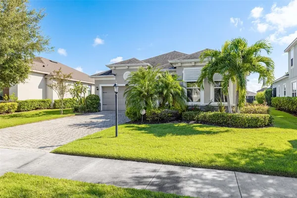 Property Slideshow image 2 of 47 | 5213 horizon cv, Bradenton, FL, 34211