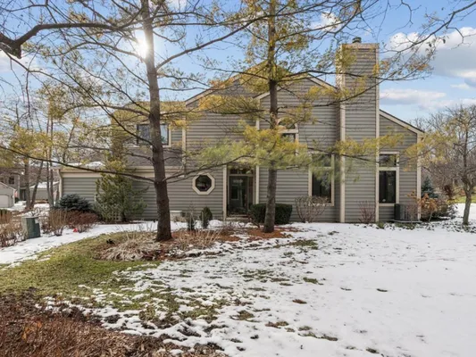 Property Slideshow image 2 of 44 | 374 white oak ln # 1190, Lake Barrington, IL, 60010