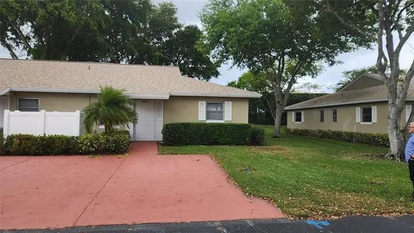 Property Slideshow image 3 of 22 | 18793 candlewick dr d, Boca Raton, FL, 33496