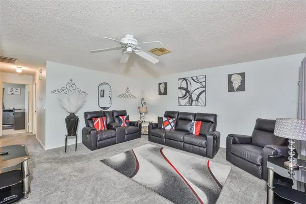 Property Slideshow image 2 of 55 | 401 feltham trl a, Sun City Center, FL, 33573