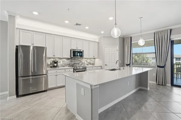 Property Slideshow image 2 of 39 | 12003 hawthorn lake dr, Fort Myers, FL, 33913