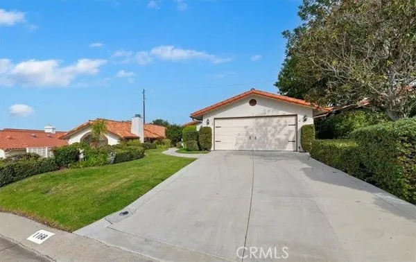 Property Slideshow image 3 of 45 | 1168 n crescent ridge rd, Fallbrook, CA, 92028