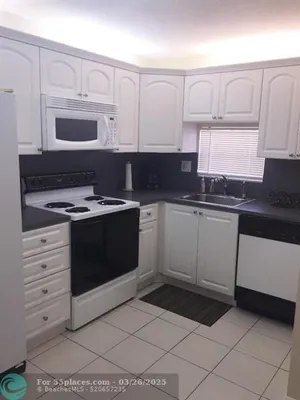 Property Slideshow image 3 of 49 | 9420 s hollybrook lake dr apt 305, Pembroke Pines, FL, 33025