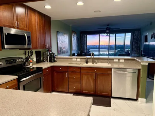 Property Slideshow image 3 of 12 | 7194 key haven rd 504, Seminole, FL, 33777