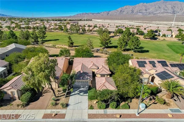 Property Slideshow image 2 of 64 | 7873 broadwing dr, North Las Vegas, NV, 89084