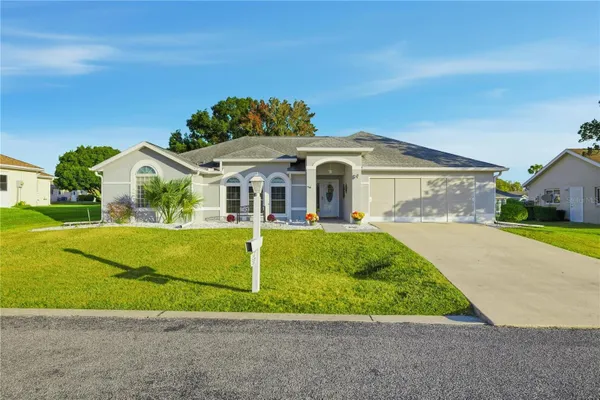 Property Slideshow image 2 of 33 | 5137 nw 20th pl, Ocala, FL, 34482