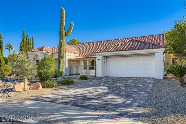 Property Slideshow image 2 of 40 | 9045 firebird dr, Las Vegas, NV, 89134
