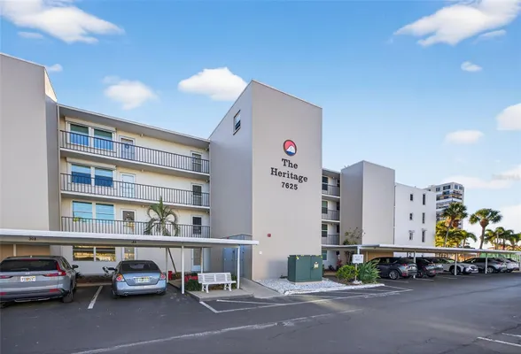 Property Slideshow image 2 of 42 | 7625 sun island dr 207, South Pasadena, FL, 33707