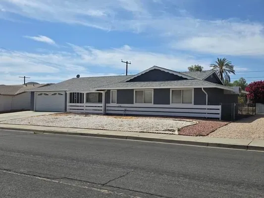 Property Slideshow image 2 of 7 | 26660 oakmont dr, Sun City, CA, 92586