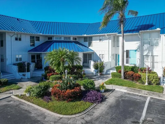 Property Slideshow image 2 of 56 | 841 audubon dr # 841, Bradenton, FL, 34209