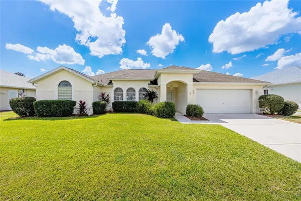 Property Slideshow image 2 of 49 | 5140 nw 25th loop, Ocala, FL, 34482