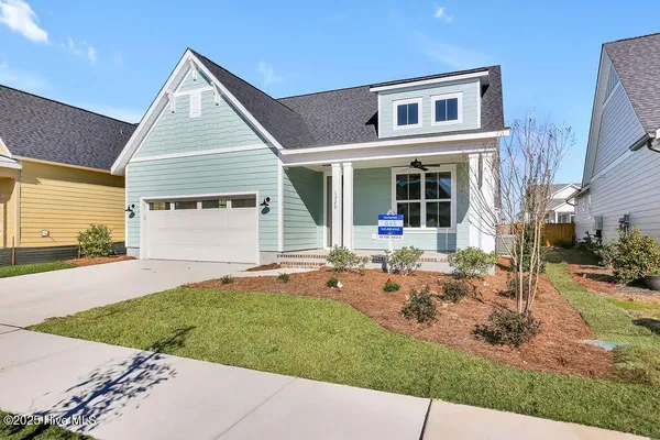 Property Slideshow image 2 of 32 | 1320 trisail ter, Wilmington, NC, 28412