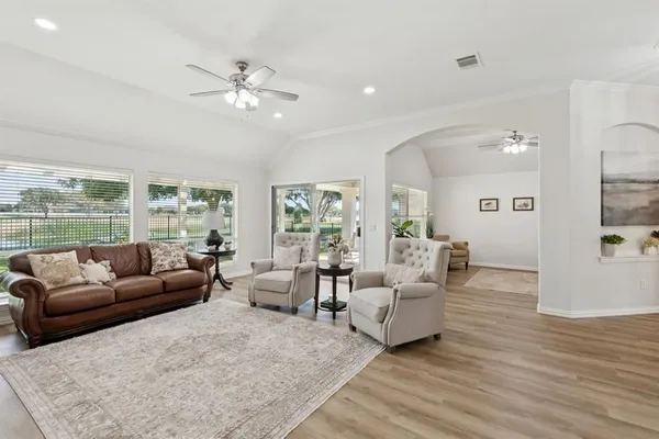 Property Slideshow image 3 of 31 | 10101 southpoint ct, Denton, TX, 76207