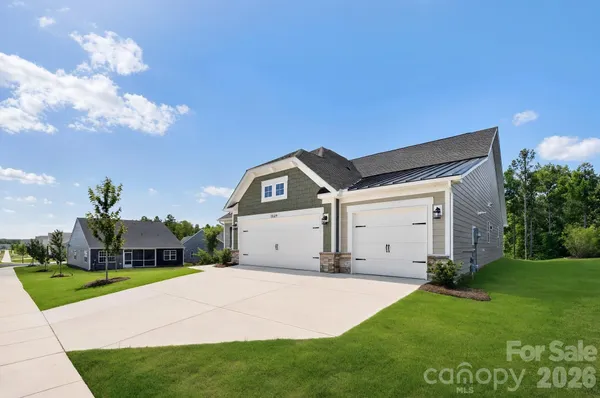 Property Slideshow image 2 of 30 | 1929 bentwind rd 380, Lancaster, SC, 29720