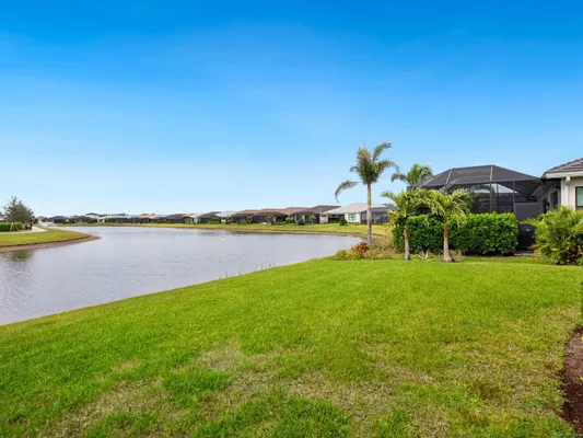 Property Slideshow image 2 of 51 | 4925 surfside cir, Bradenton, FL, 34211