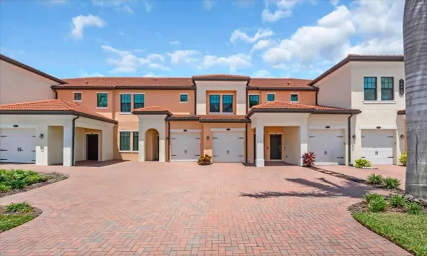 Property Slideshow image 2 of 51 | 10051 crooked creek dr 202, Venice, FL, 34293