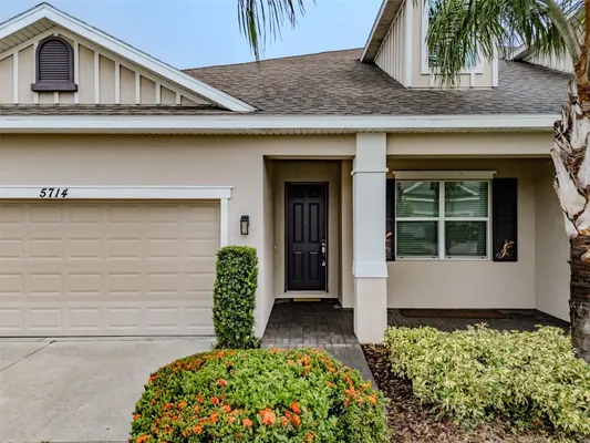 Property Slideshow image 2 of 50 | 5714 stockport st, Riverview, FL, 33578