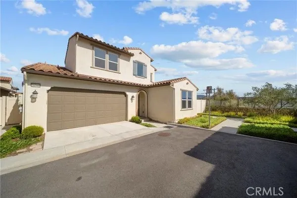 Property Slideshow image 2 of 46 | 20560 galloway, Saugus, CA, 91350