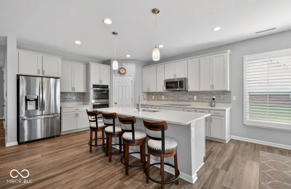 Property Slideshow image 3 of 33 | 11517 flynn pl, Noblesville, IN, 46060