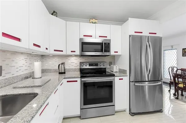 Property Slideshow image 2 of 40 | 1032 oakridge d # 1032, Deerfield Beach, FL, 33442