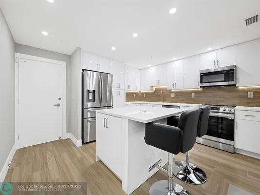 Property Slideshow image 3 of 40 | 3200 ne 36th st 619, Fort Lauderdale, FL, 33308