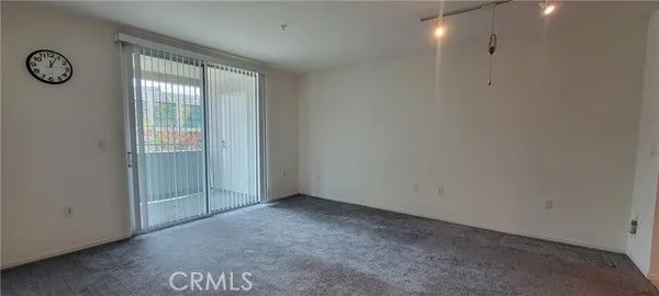 Property Slideshow image 3 of 24 | 267 s san pedro st, Los Angeles, CA, 90012