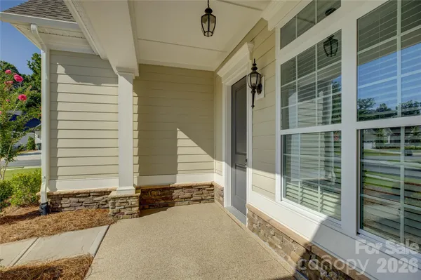 Property Slideshow image 3 of 48 | 82105 standing oak dr, Charlotte, NC, 28278
