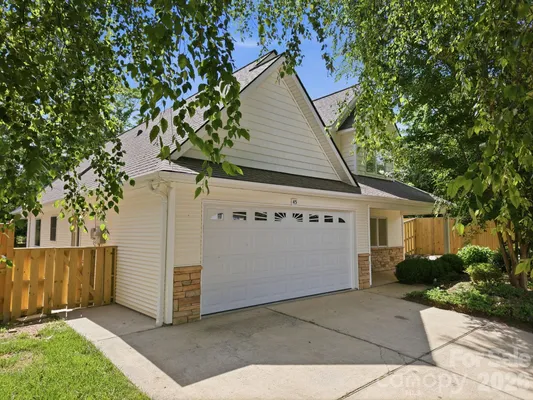 Property Slideshow image 2 of 38 | 45 beekeeper trl, Swannanoa, NC, 28778