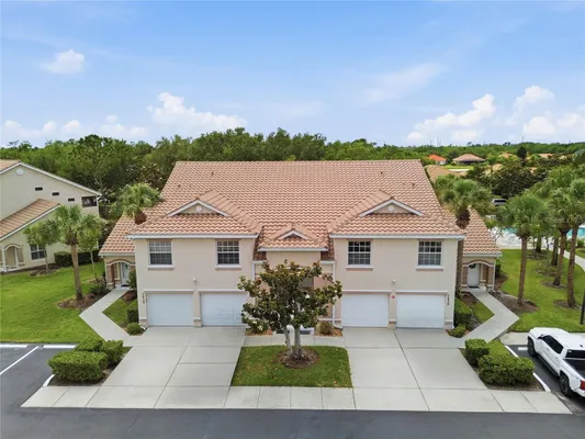 Property Slideshow image 3 of 38 | 7660 sweetbay cir, Bradenton, FL, 34203