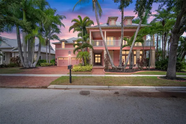 Property Slideshow image 2 of 94 | 825 islebay dr, Apollo Beach, FL, 33572